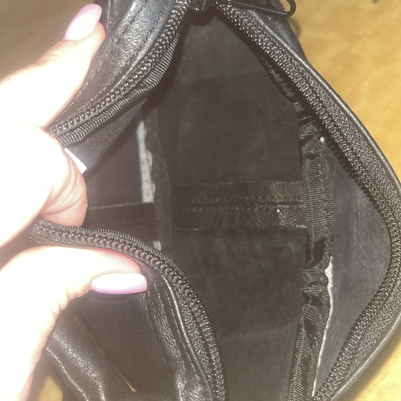 Eddie Bauer black Belt Bag w/ Adjustable Strap & Zippered Compartments - Picture 7 of 8